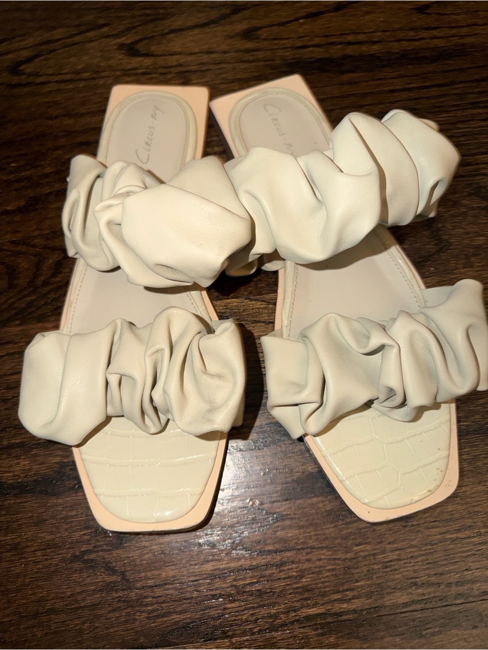 Circus by Sam Edelman Cream Ruched Slide Sandals